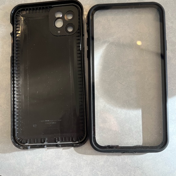 Lifeproof iPhone 11 Pro Max case - Picture 1 of 3